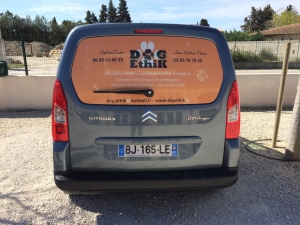 Décoration de véhicule par webbycom, agence de communication à L'Isle sur la Sorgue