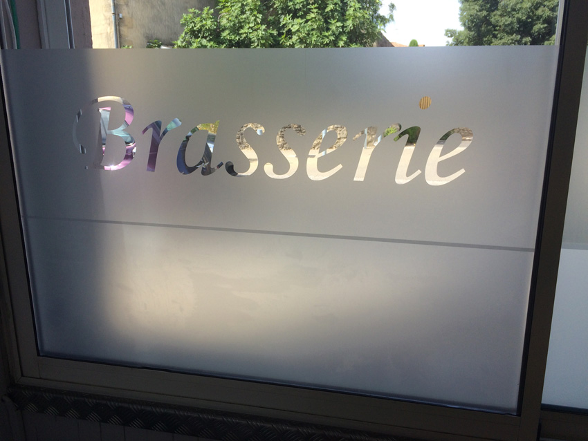 Vinyle dépoli pour vitrine