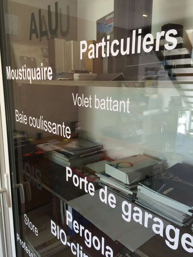 lettres découpées