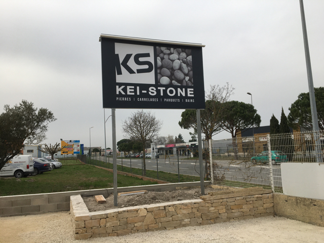 Panneau réalisé par webbycom pour Kei-Stone Le Thor