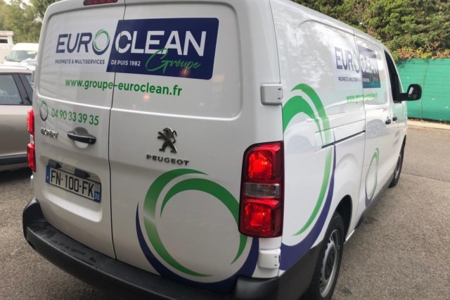 Marquage dynamique d'un utilitaire par webbycom